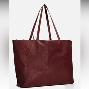Bloomingdales Shopping Tote - deep red